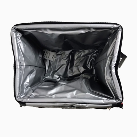 NWT Logo Brand Wisconsin Badgers 24-Can Cooler - Picture 4 of 14